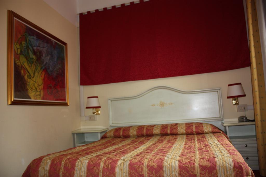 Ca' Pedrocchi Guest house 3*