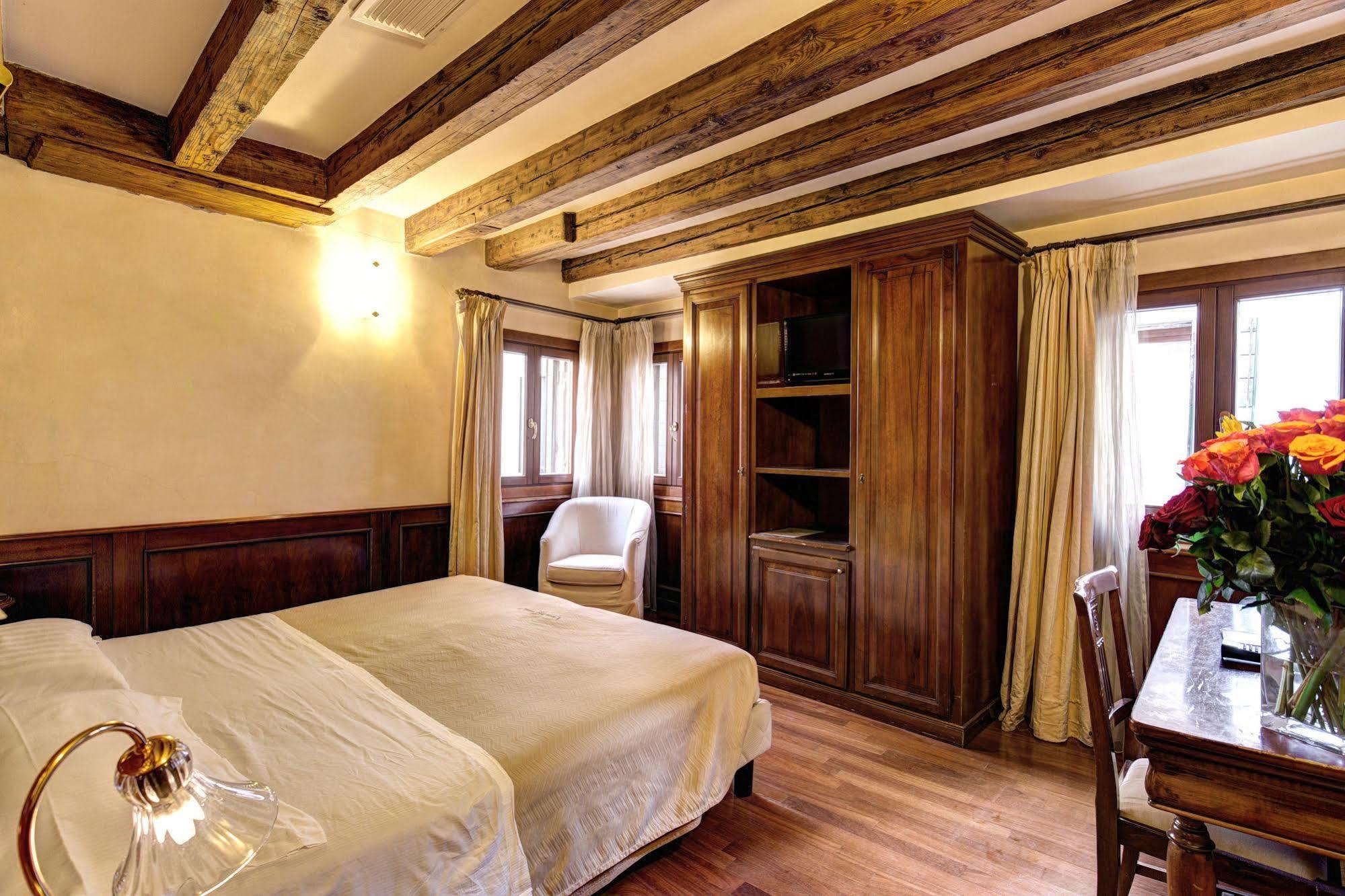 Palazzo La Scala Guest house