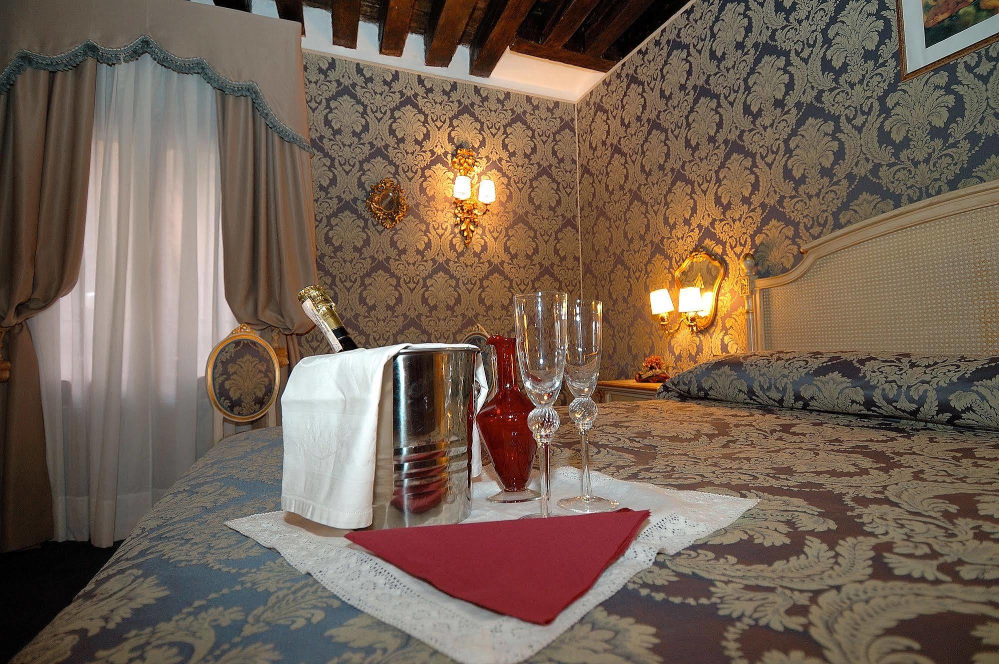 Residenza La Loggia Bed & Breakfast Venice