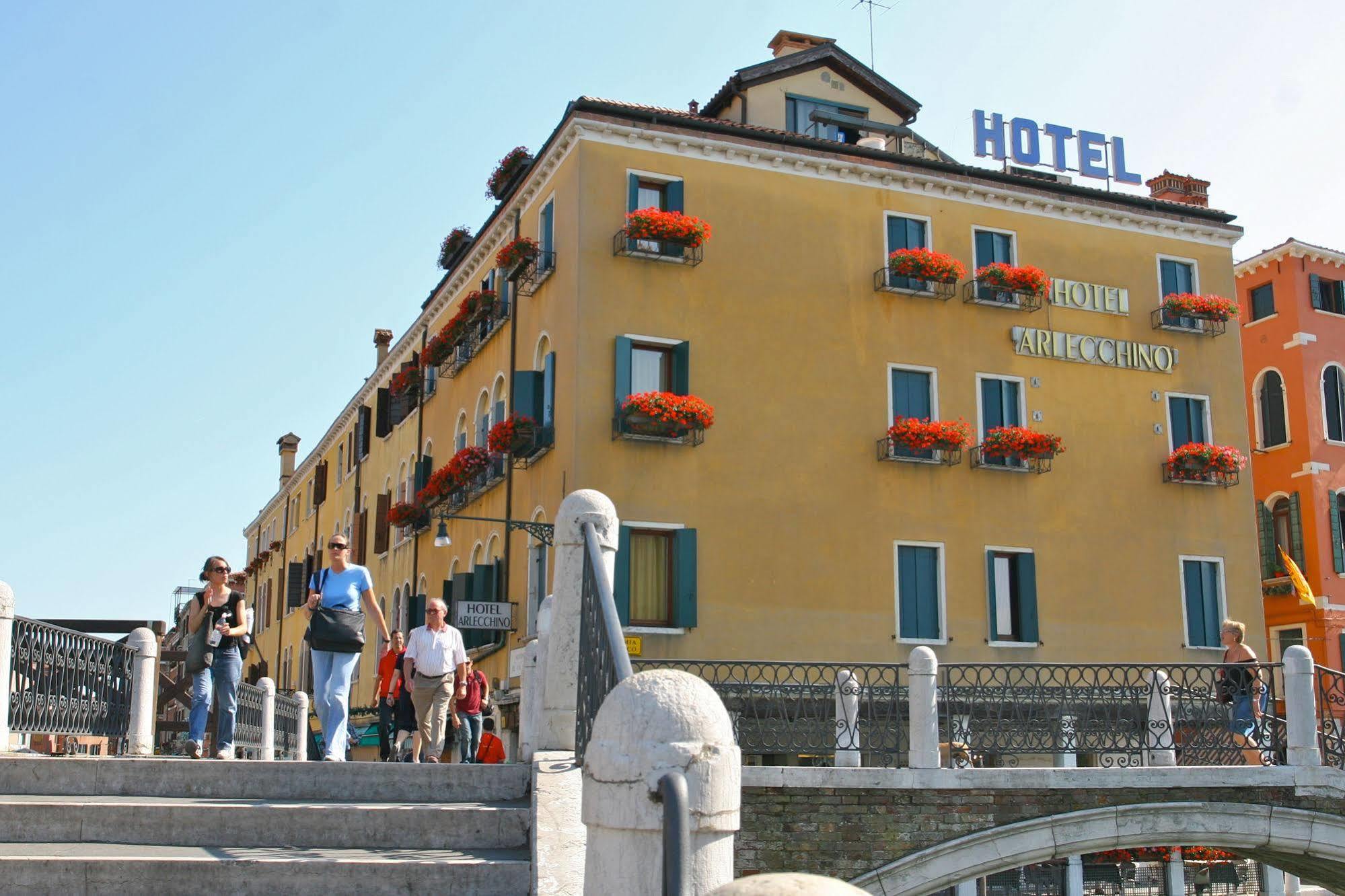 Arlecchino Hotel 3*