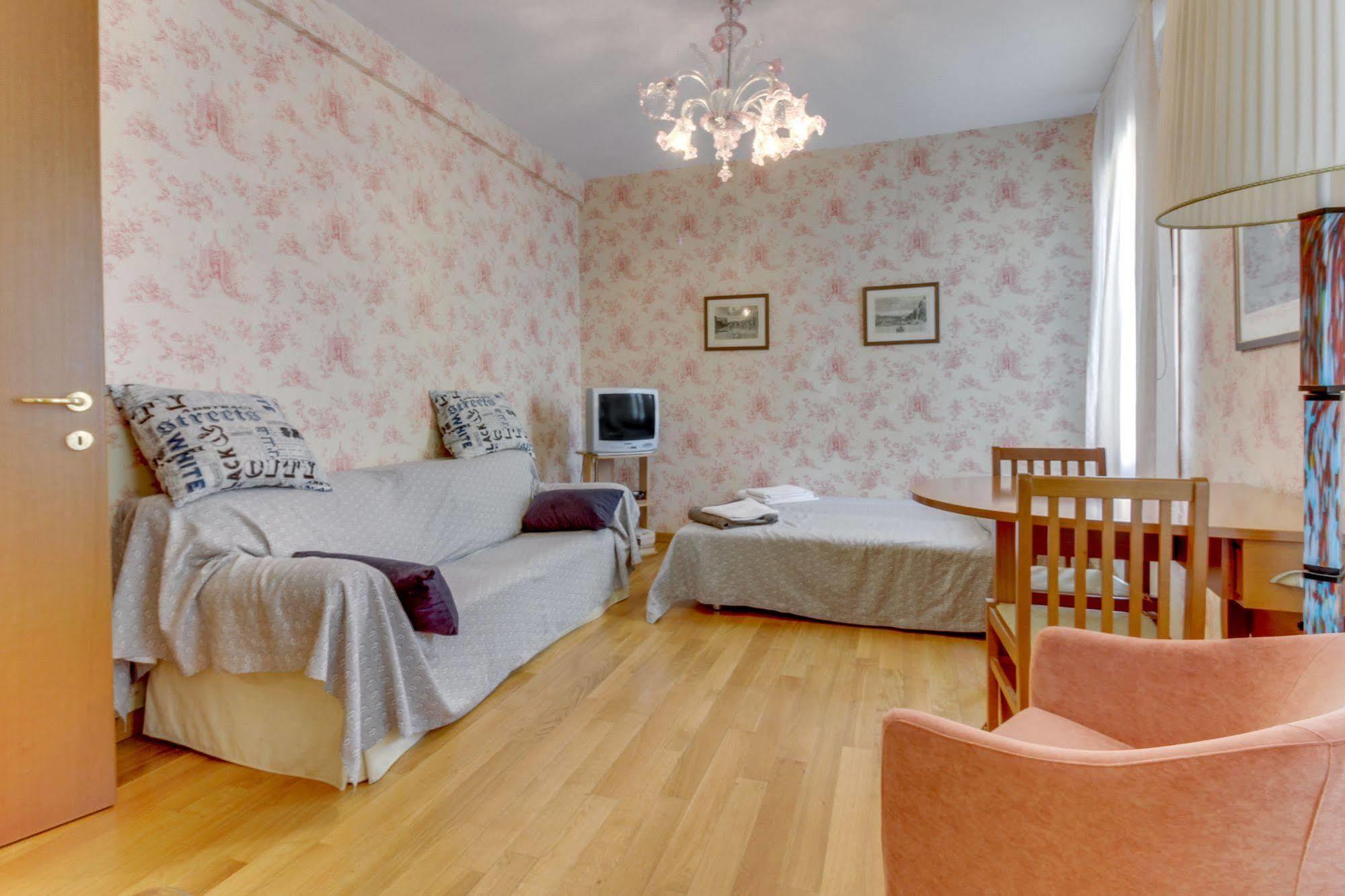 Bed & Breakfast Residenza Goldoni 3*