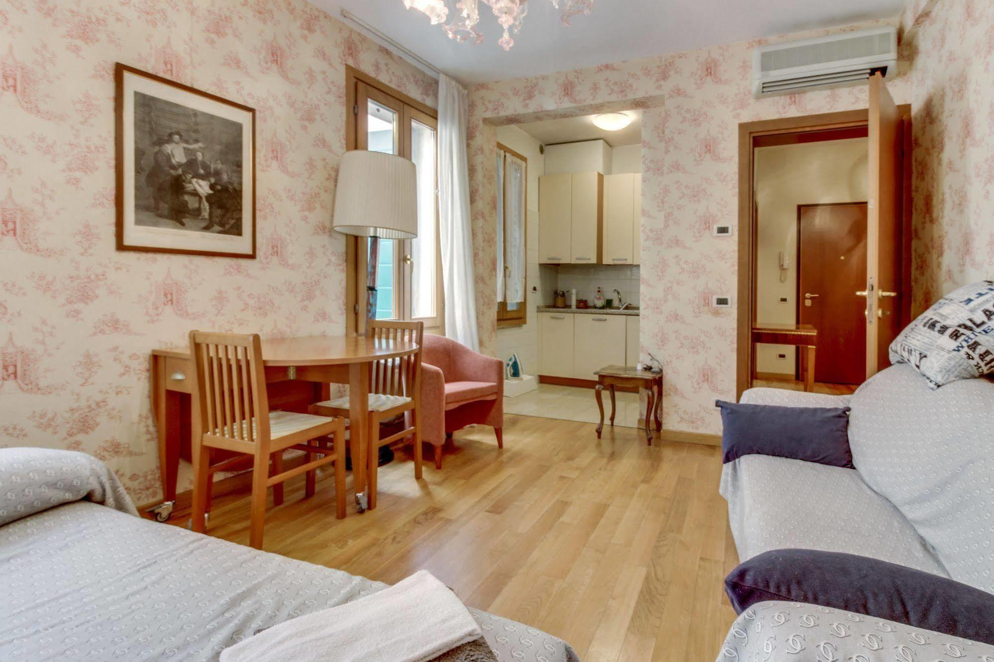Residenza Goldoni Bed & Breakfast 3*