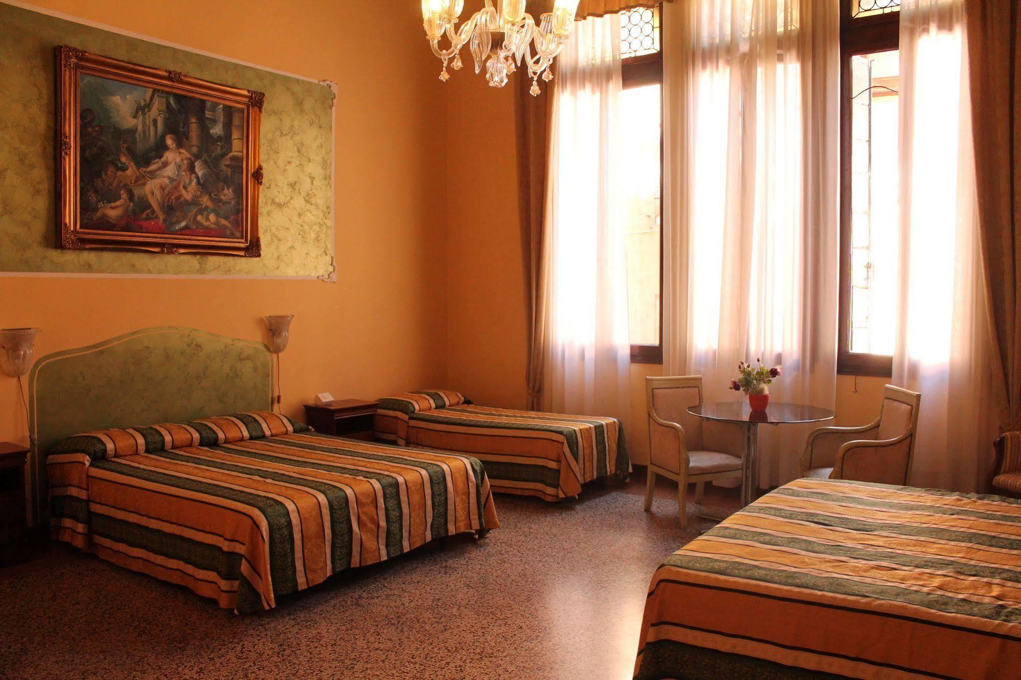 Lion Morosini Palace Hotel Veneza