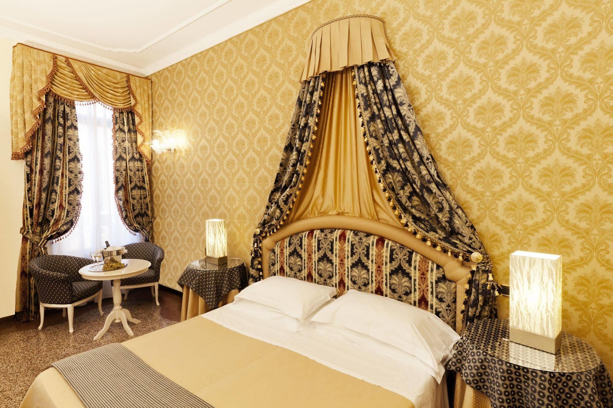 Ca' Bragadin E Carabba Guest house