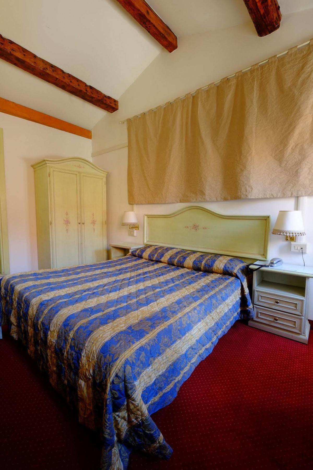 Ca' Pedrocchi 3* Venice