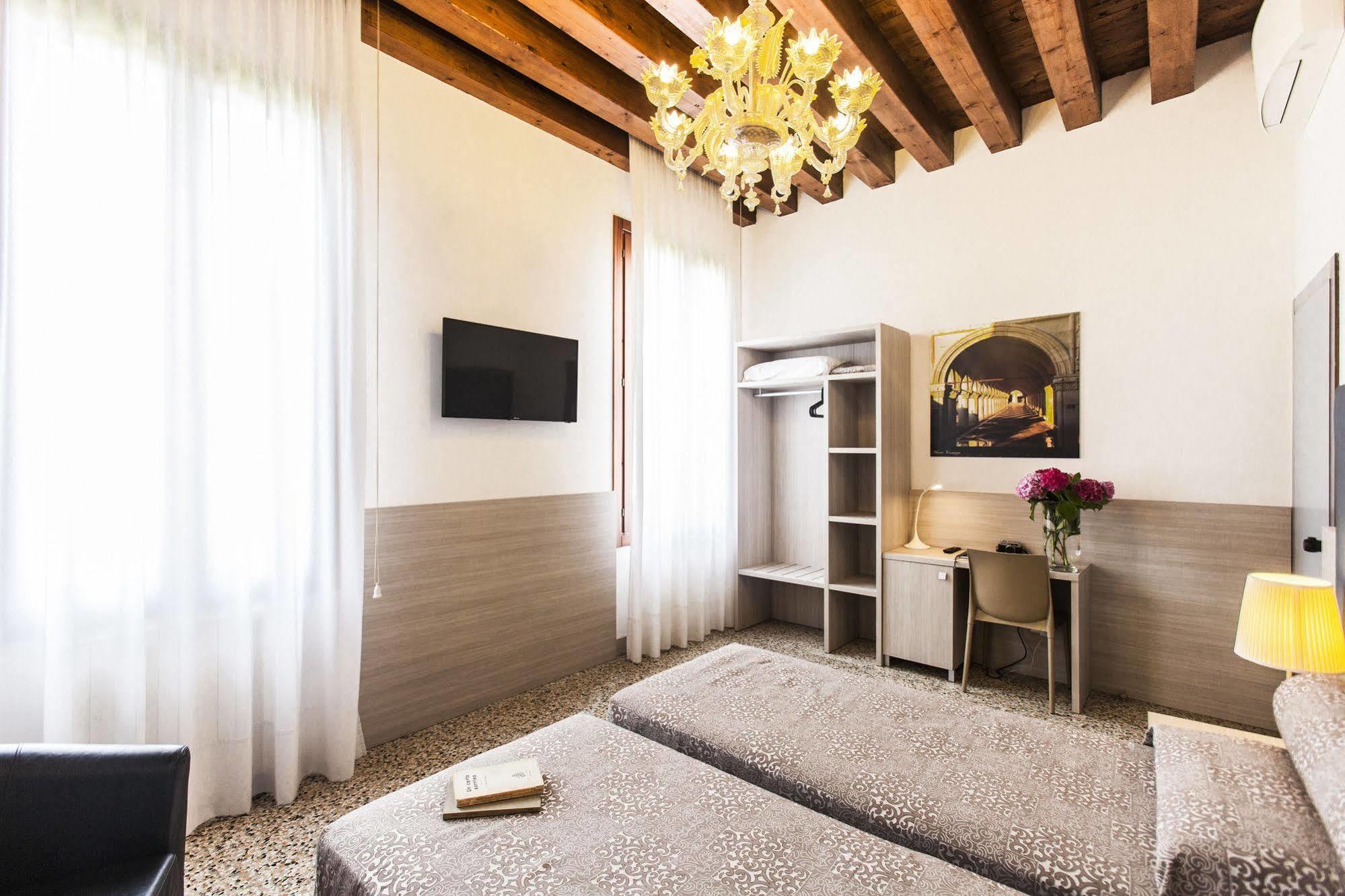 Foresteria Levi Bed & Breakfast 2*