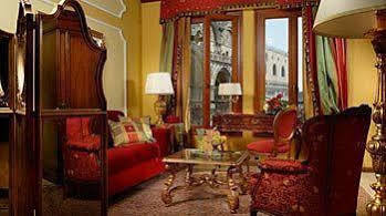 Best Windows Venice