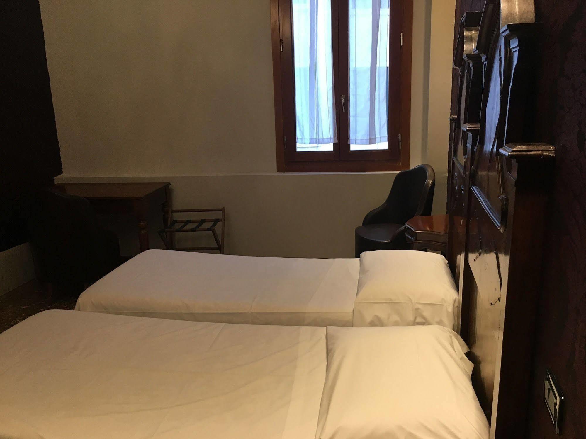 Locanda Leon Bianco On The Grand Canal Guest house