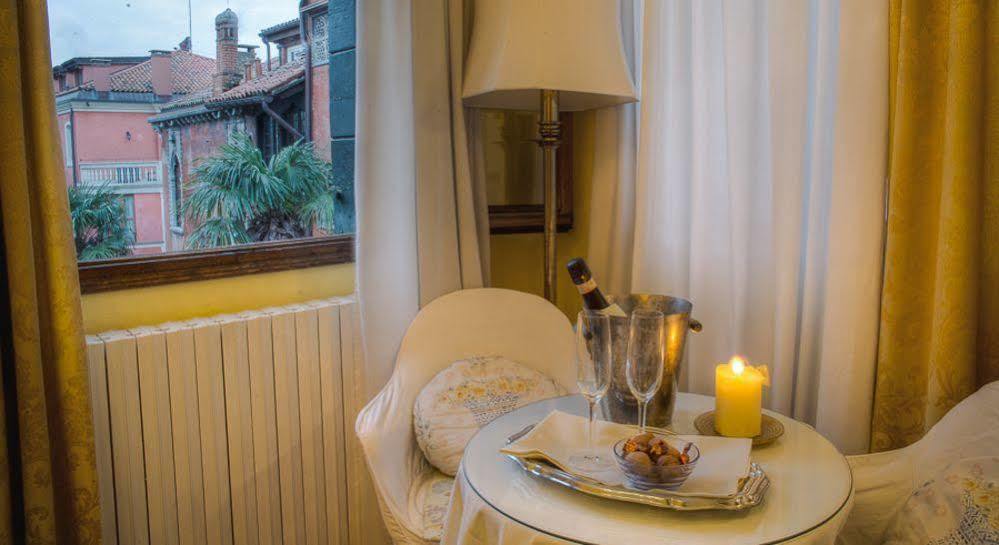 Ca' Della Corte Bed & Breakfast 2*