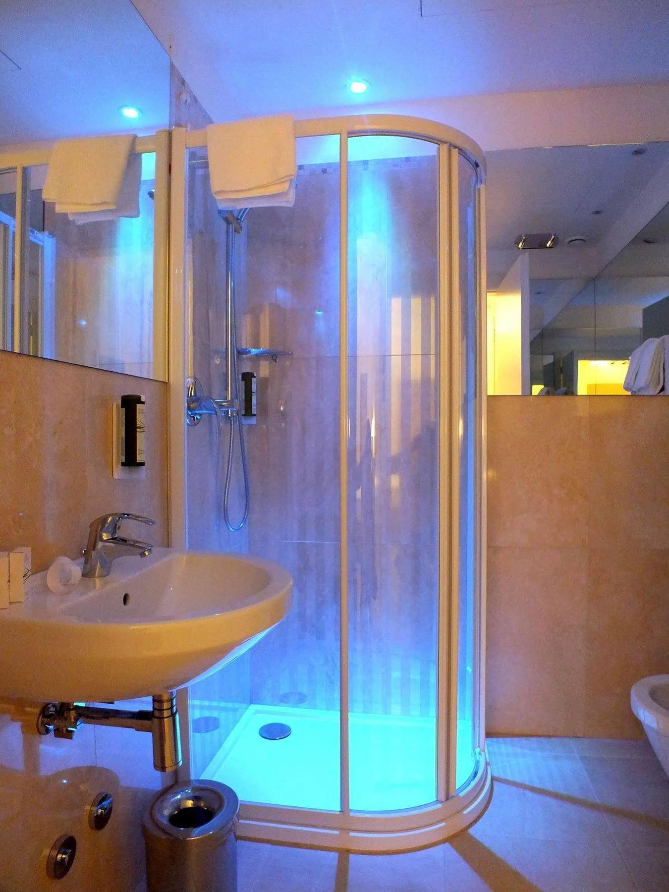 Leone Hotel 3*