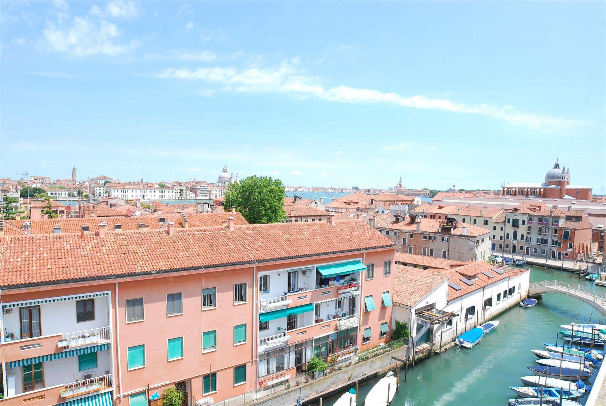 Albergue Sunny Terrace *