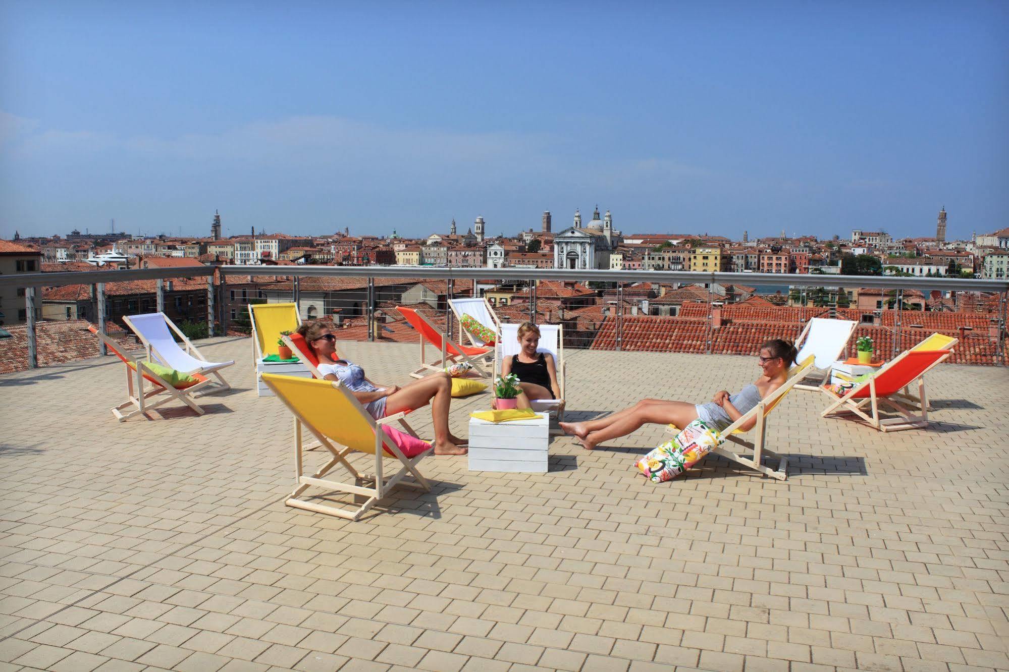 Sunny Terrace Veneza