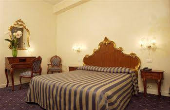 Hotel Canal 3*