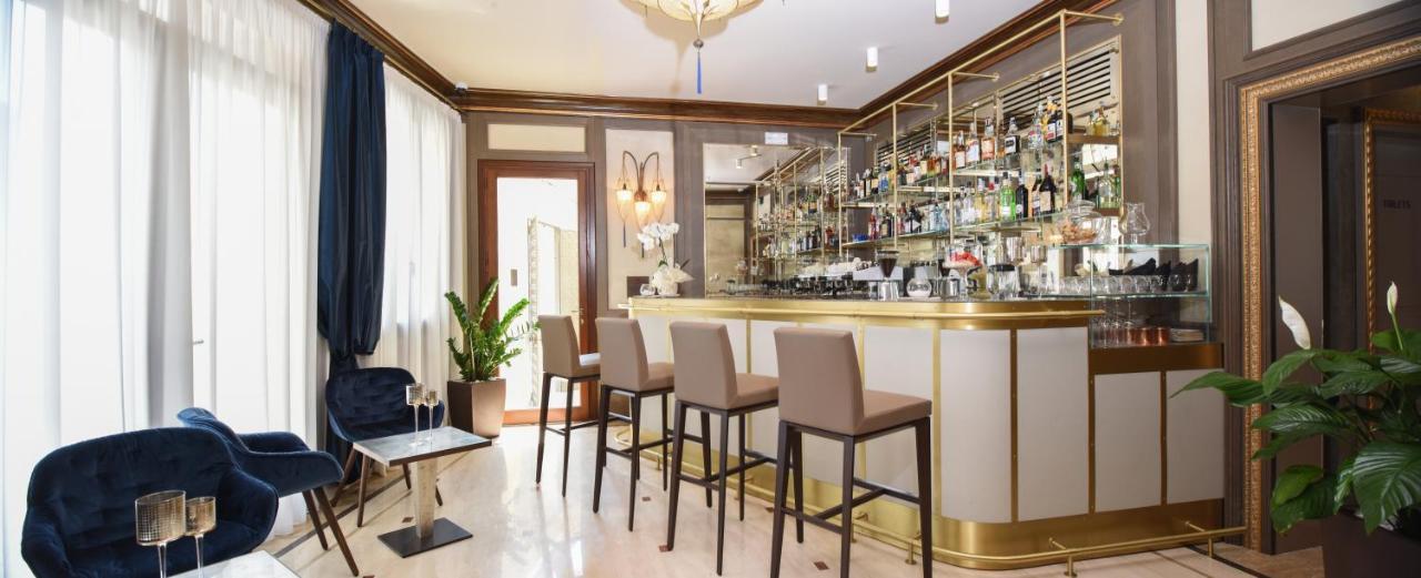 Santa Croce Boutique