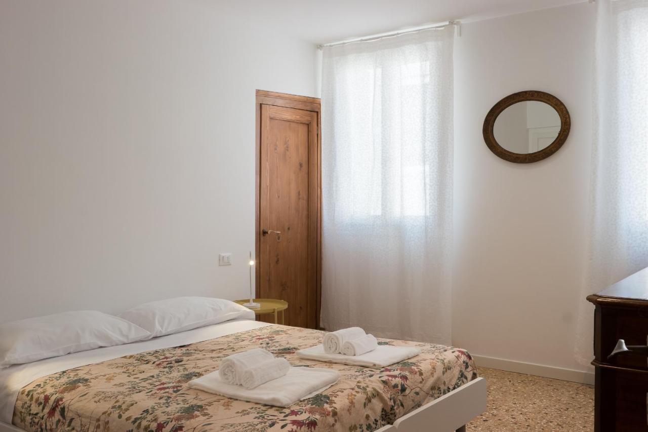 Ca' Dandolo, Affaccio Sul Canale Apartamento