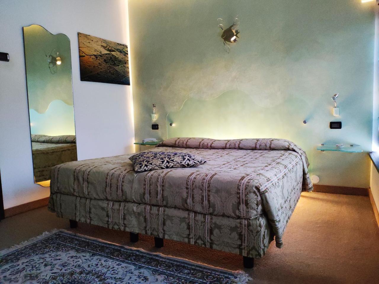 Feel Airport Guest house