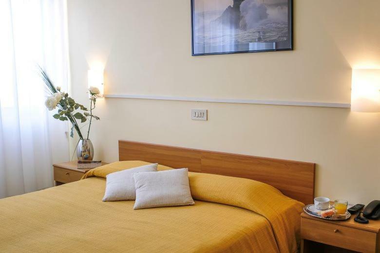 Hotel Santa Lucia *