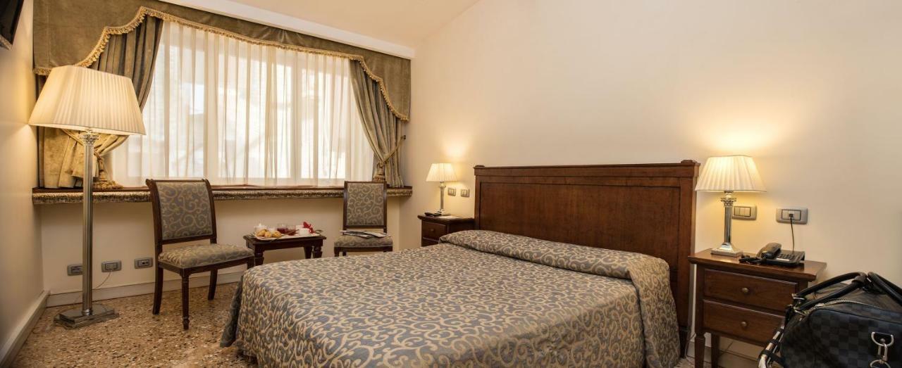 Dell'opera 3* Veneza