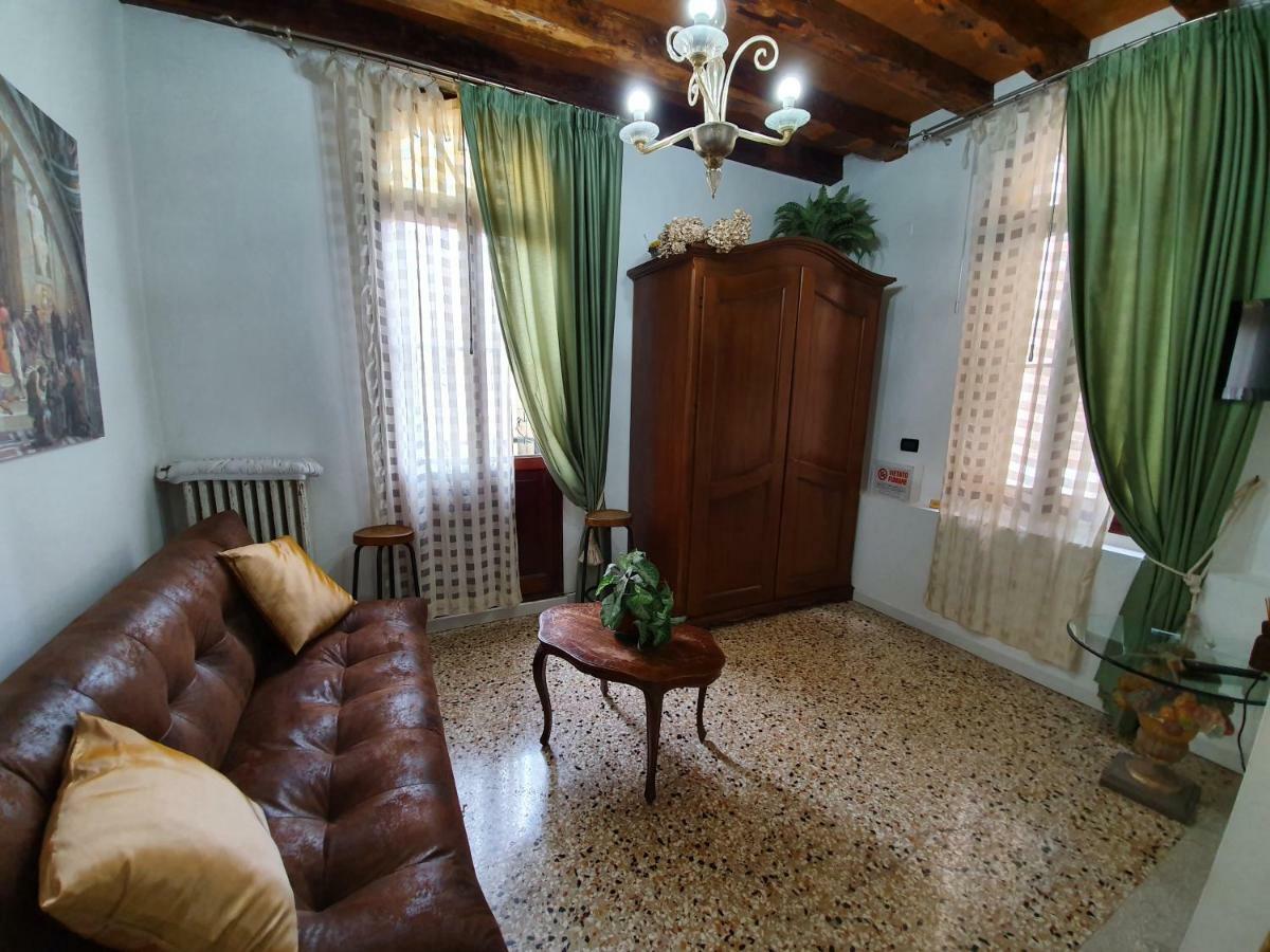 Alloggi Rivetta 2* Veneza