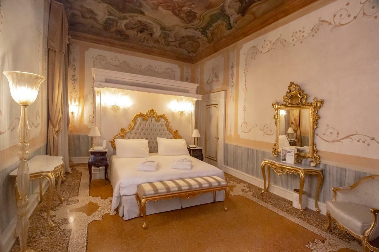 Ca' Bonfadini Historic Experience 5* Veneza