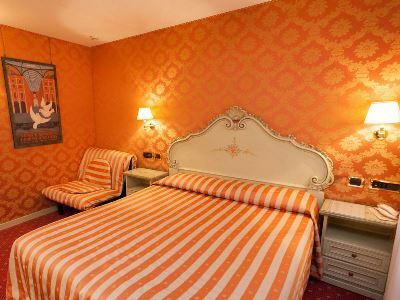Lux 3* Venice