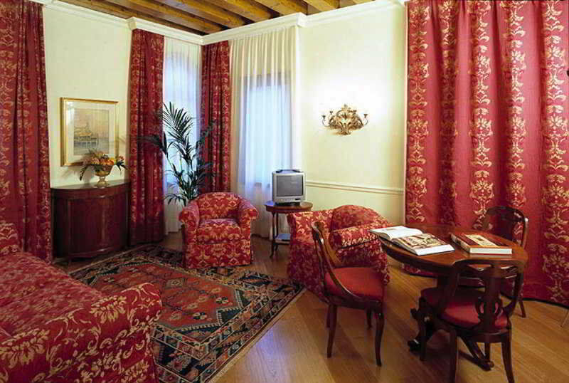 Torre Dell'orologio Hotel