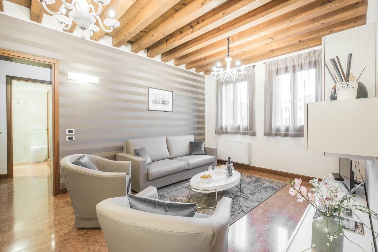 Ca' Del Monastero 6 Collection Chic For 4 Guests With Lift Apartment Venice