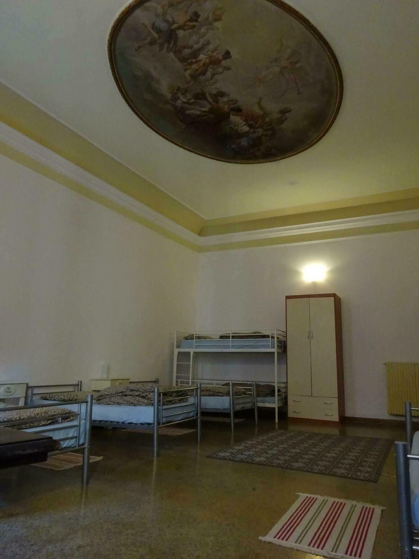 Hostel Youth Palace