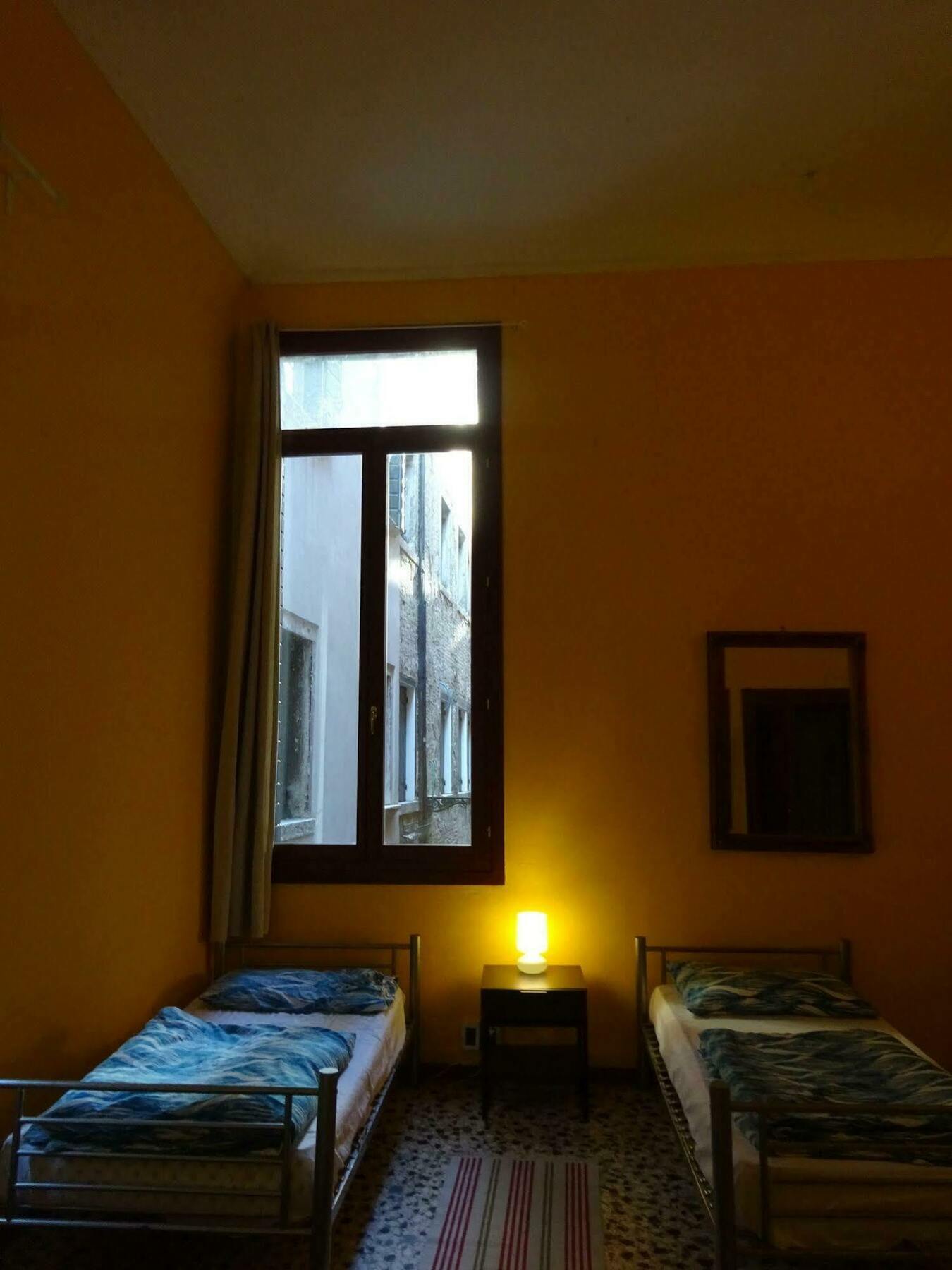 Hostel Youth Palace
