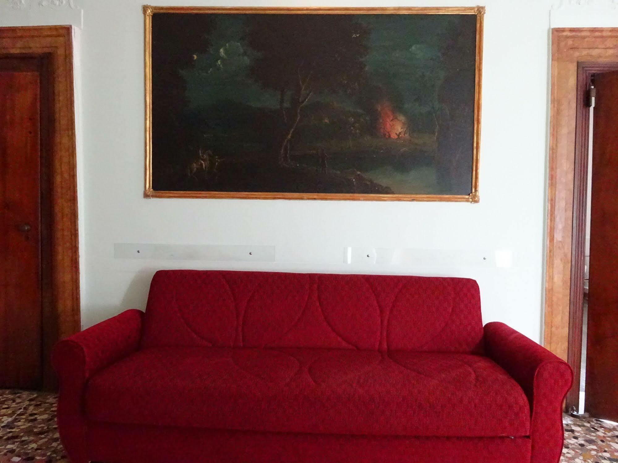 Youth Palace Hostel *
