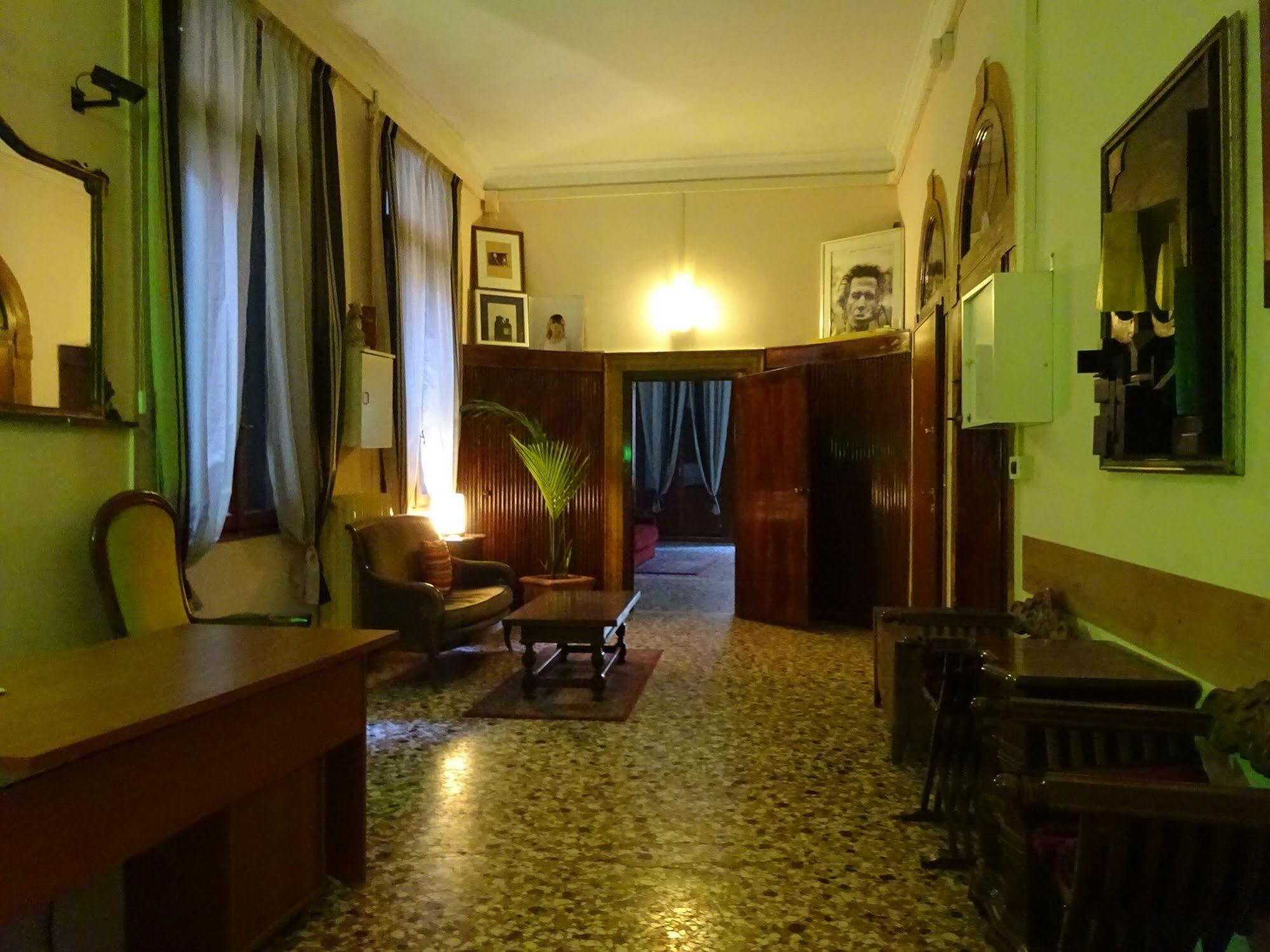 Hostel Youth Palace Venice