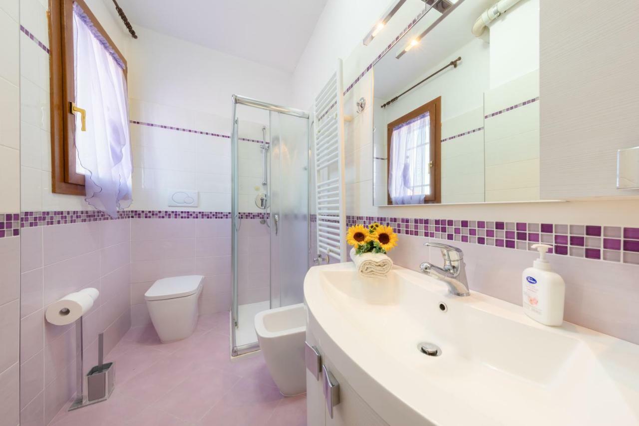 Apartment Near Station Santa Lucia Two Bedroom *