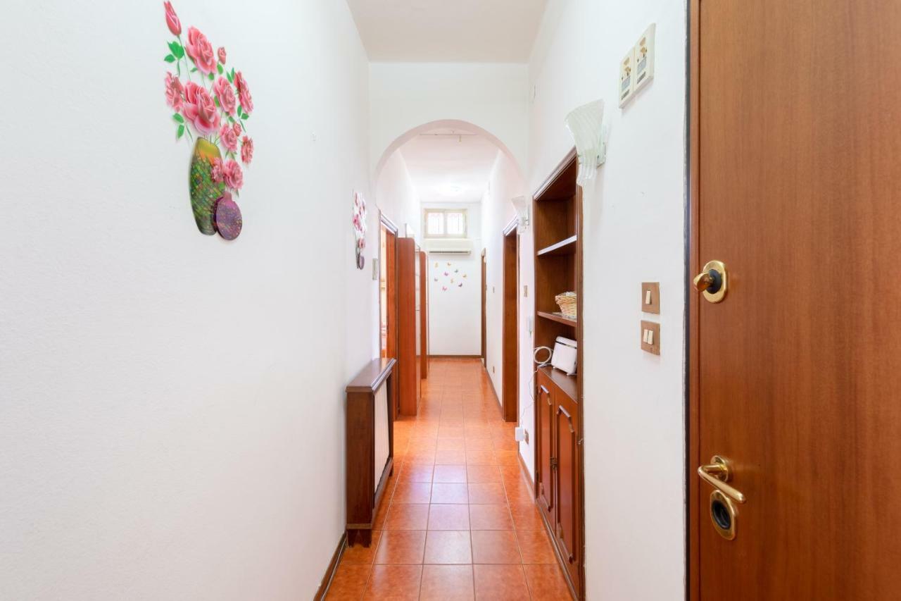 Near Station Santa Lucia Two Bedroom Apartment *