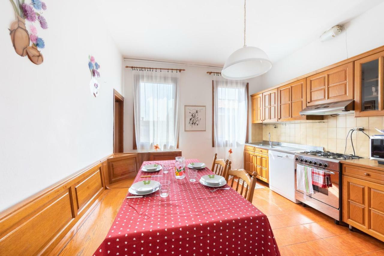 Near Station Santa Lucia Two Bedroom Apartment *