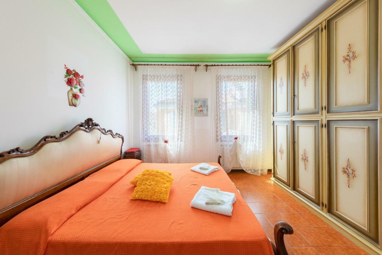 Near Station Santa Lucia Two Bedroom Apartment