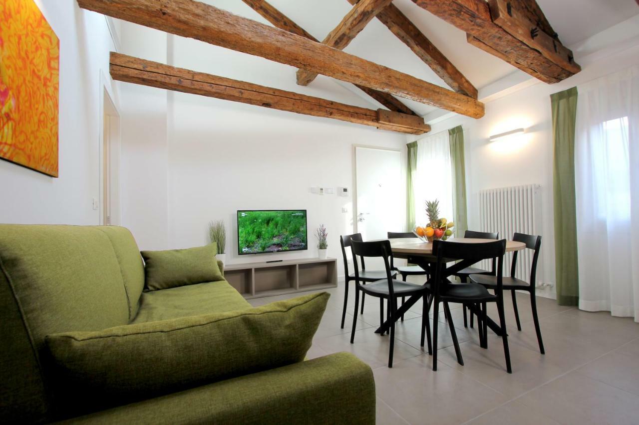 Degli Artisti Apartment