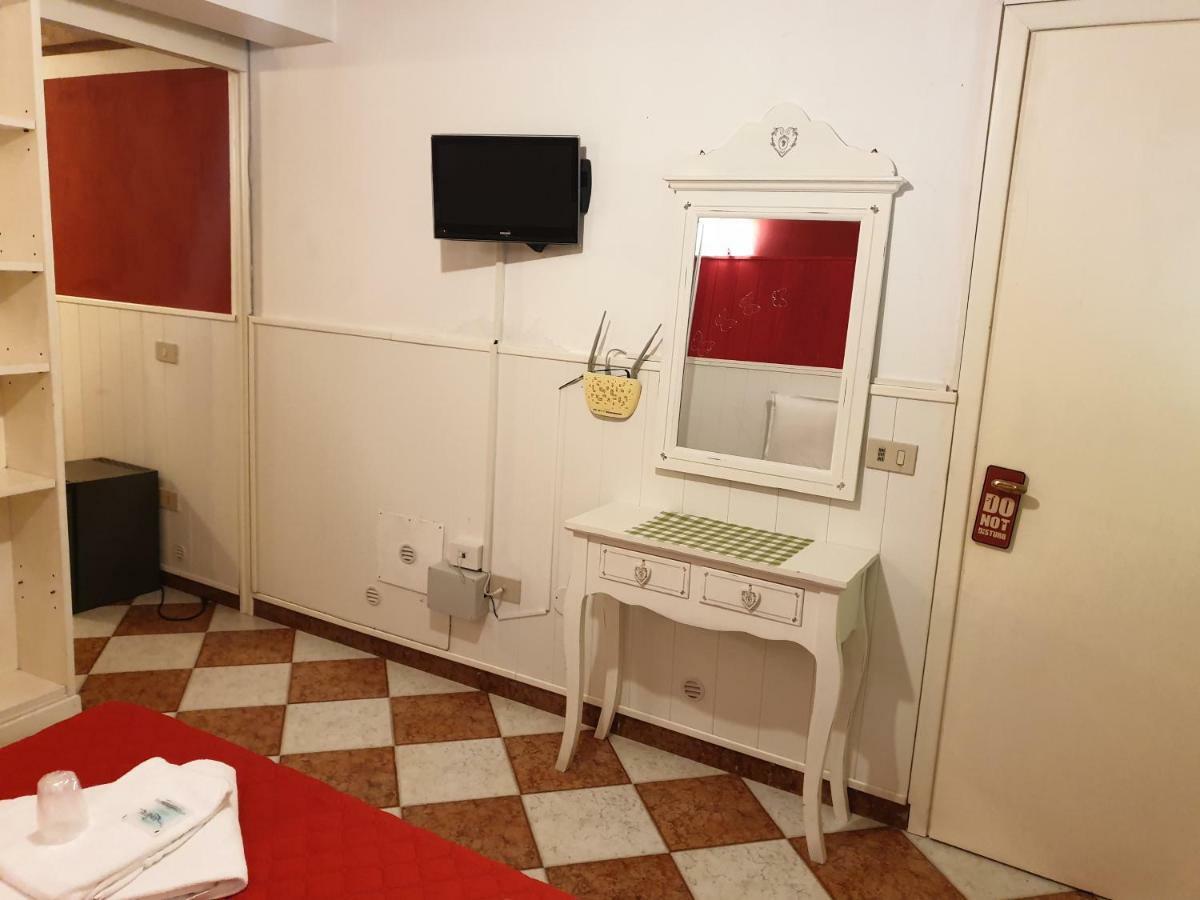Ca' Del Sol Acomodação com café da manhã  3*
