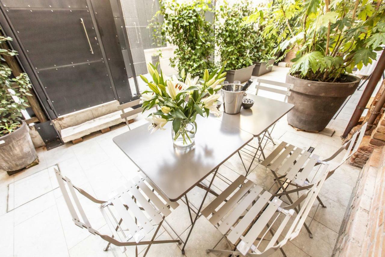 Elegant Fornasa Vecia, Canal View With A Beautiful Garden R&r Apartment
