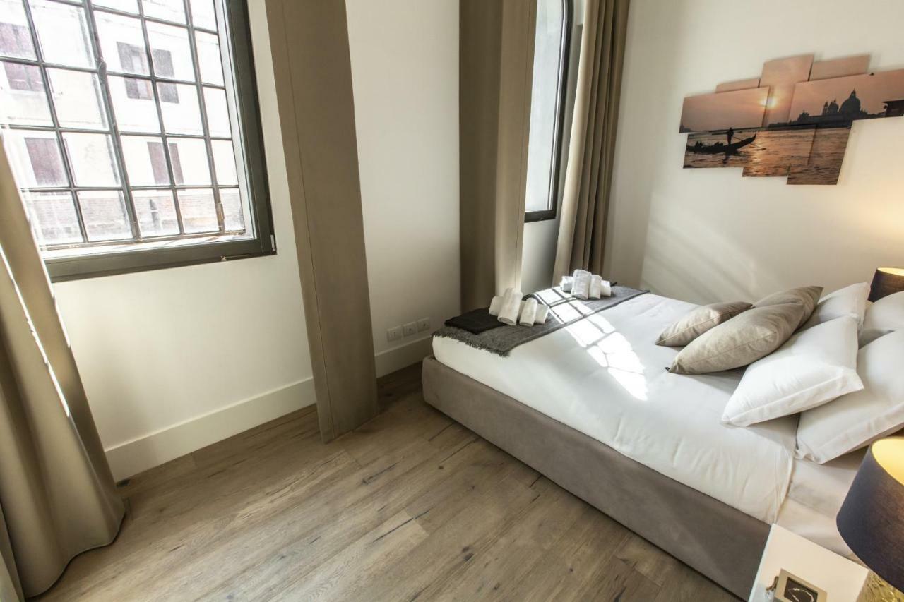 Apartment Elegant Fornasa Vecia, Canal View With A Beautiful Garden R&r Venice