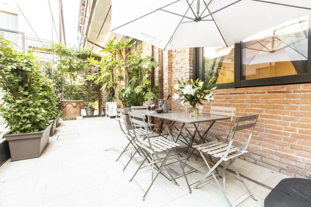 Elegant Fornasa Vecia, Canal View With A Beautiful Garden R&r * Venice