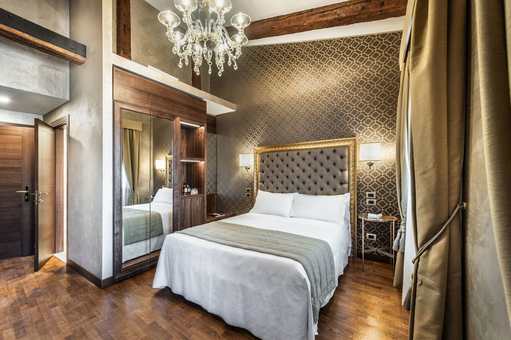 Hotel Palazzo San Lorenzo 4*