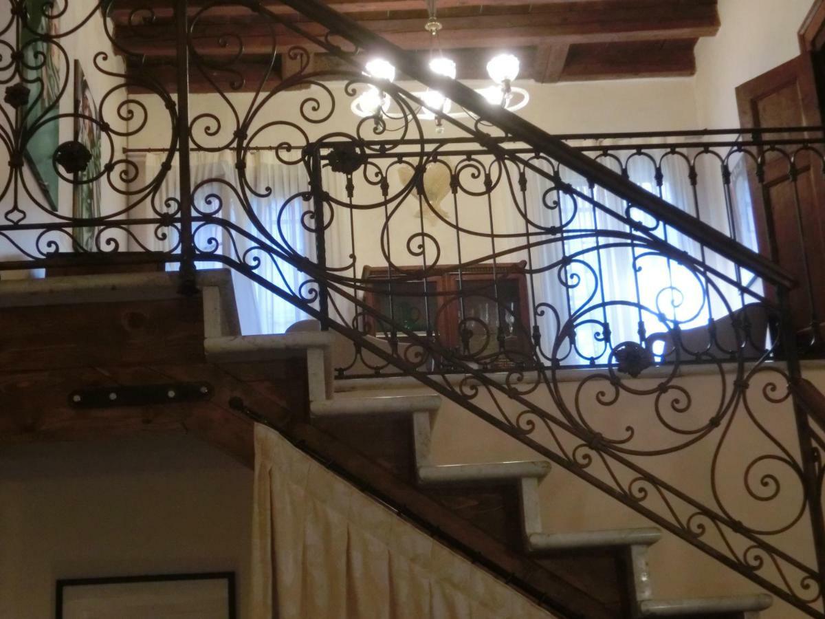 Art Deco 3*