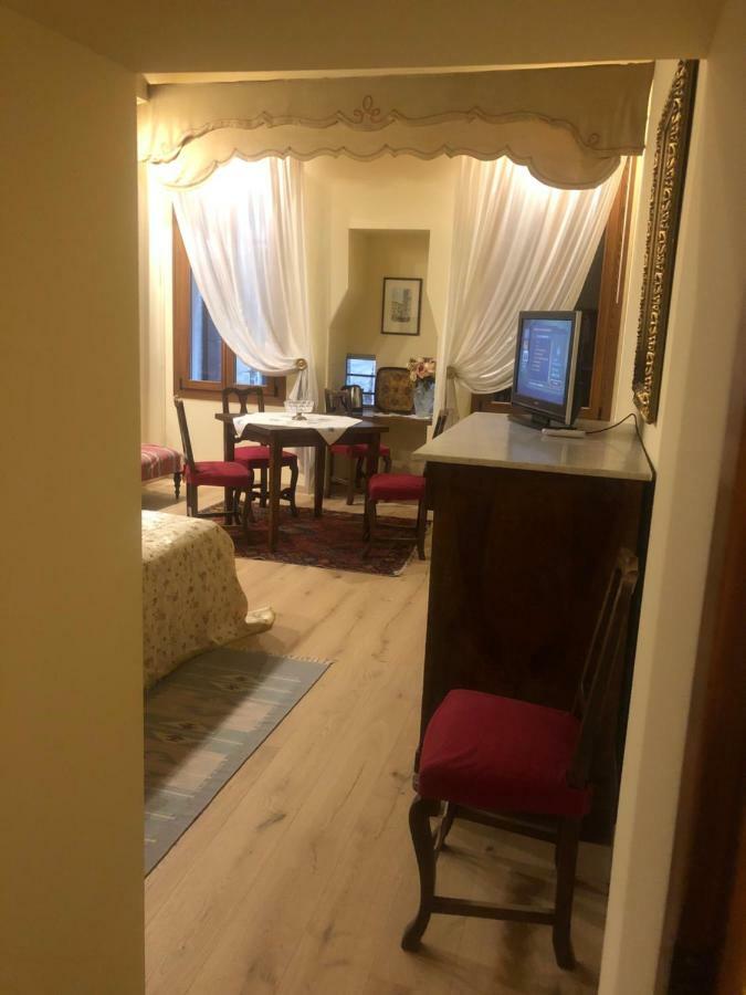 La Capannaccia - *