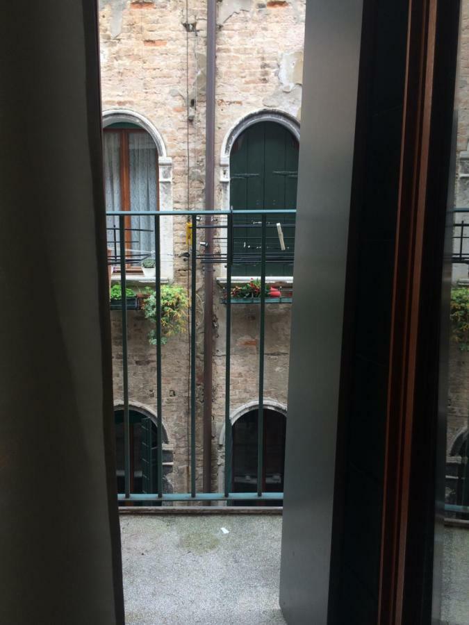 Venetian House * Venice