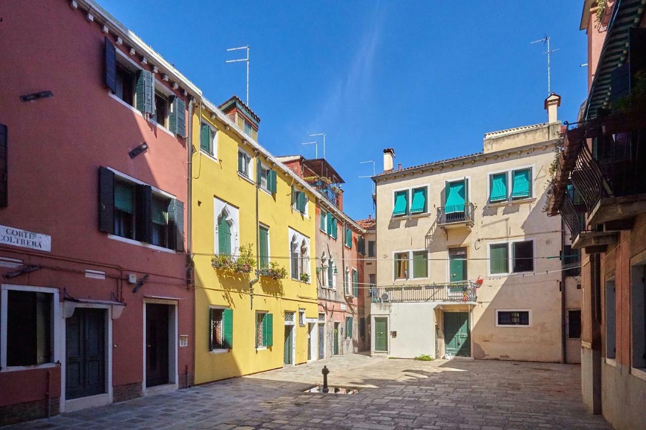 Ca Biennale, Respirare La Autentica! *