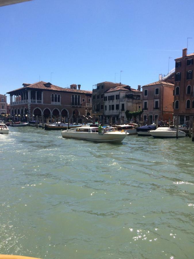 Venetian House Apartment *