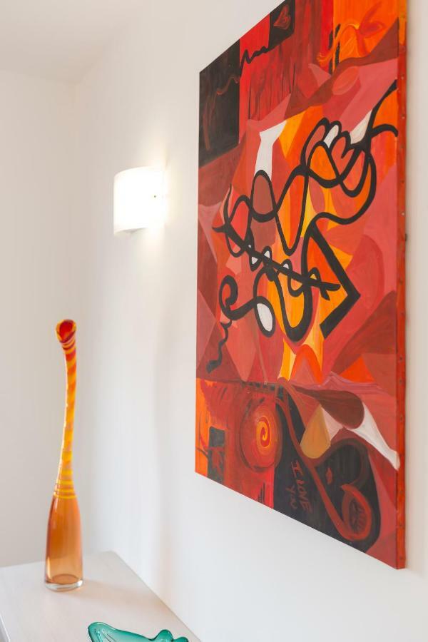 On The Canal Apartment *