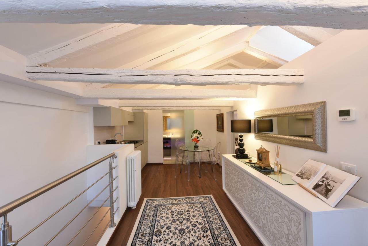 Sweet Frari Apartment