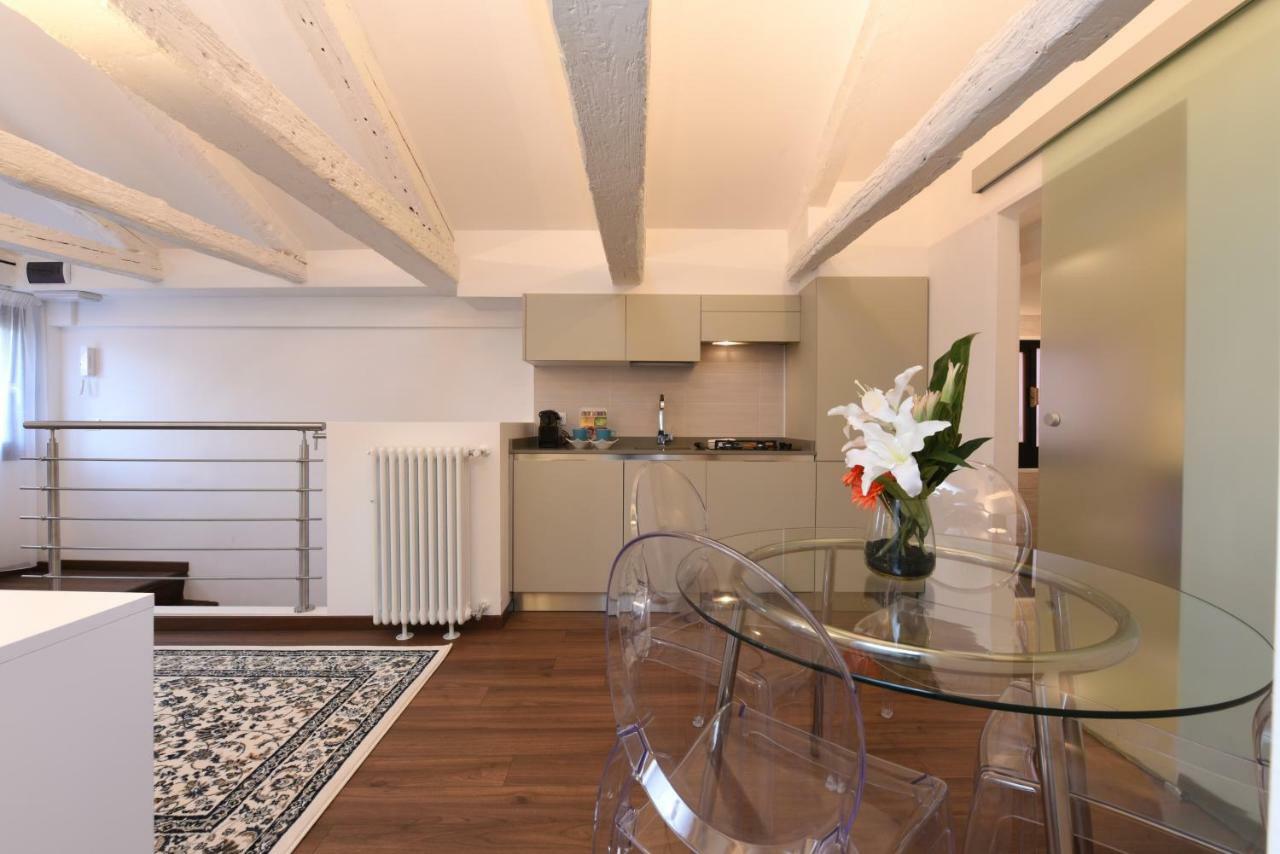 Sweet Frari Apartment