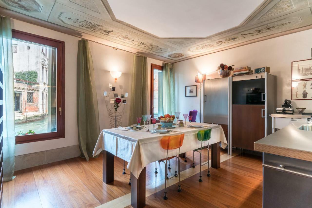 Casa Flavia Ai Morosini - Luxury With Canal View Holiday home *